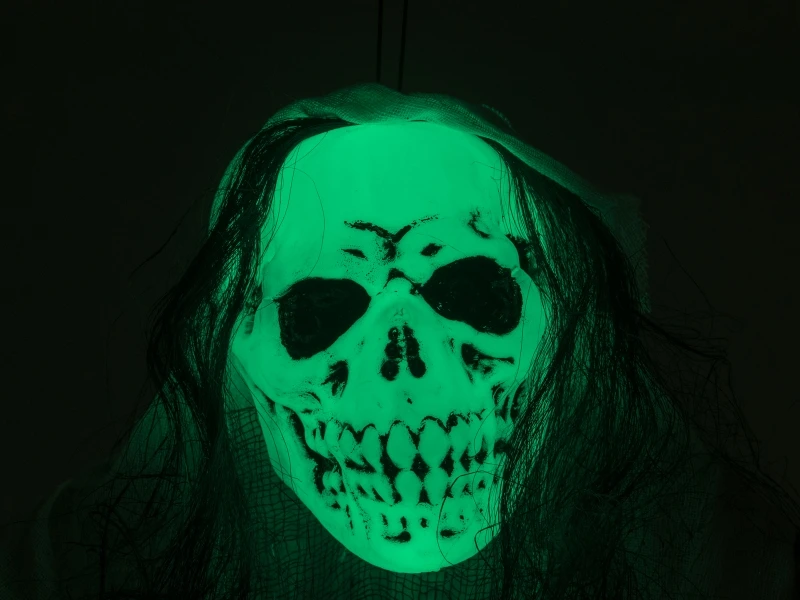 Halloween Figure White Woman, Glow In The Dark 5 Halloween Figure White Woman, Glow In The Dark - Afbeelding 3